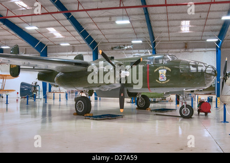 North American B-25 Mitchell, WW2 bombardier moyen à Lone Star Flight Museum et Galveston, Texas, États-Unis Banque D'Images