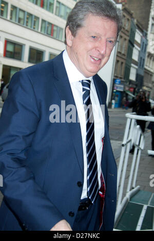 Londres, Royaume-Uni. 16 janvier 2013. England Manager Roy Hodgson arrive à la grande salle que le Connaught Angleterre Football Association lance aujourd'hui son 150 e anniversaire avec de nombreuses stars du football passé et présent. Credit : amer ghazzal / Alamy Live News Banque D'Images