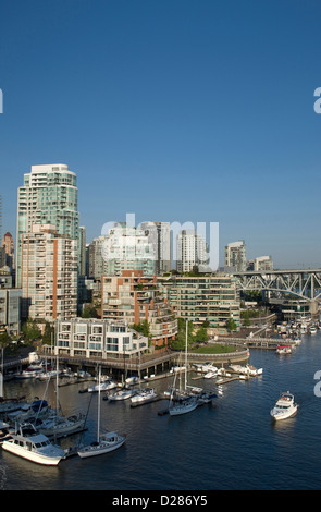 YALETOWN SKYLINE FALSE CREEK VANCOUVER BRITISH COLUMBIA CANADA Banque D'Images