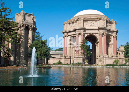 Exploratorium et Palace of Fine Arts à San Francisco. Banque D'Images