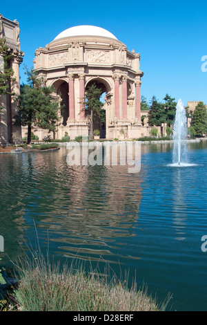 Exploratorium et Palace of Fine Arts à San Francisco. Banque D'Images