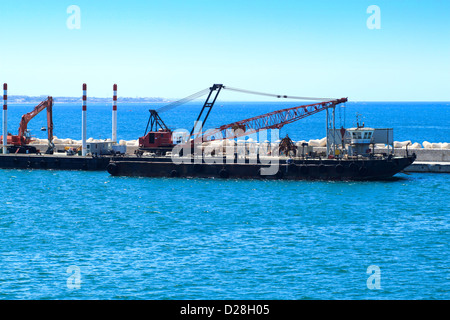 Chantier naval de la zone du port de Bari. Banque D'Images
