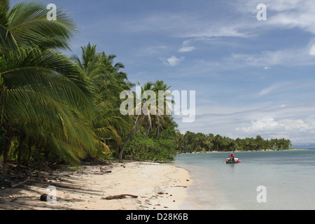 Voile à Bocas del Toro, PANAMA Banque D'Images