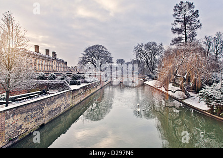 Vue sur une came de la rivière Snowy, Cambridge, Royaume-Uni Banque D'Images