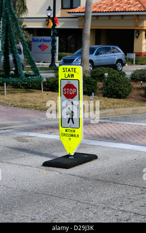 La Loi d'état marqueur dans une zone piétonne de Venise FL Banque D'Images
