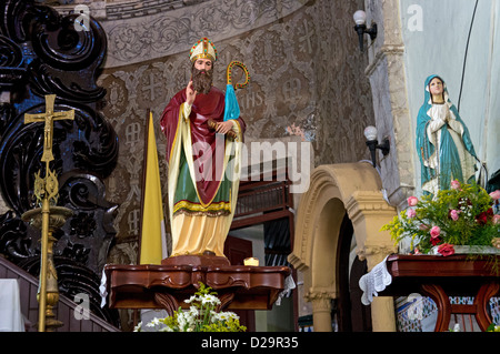 Statues religieuses - Jésus et Marie dans la cathédrale à Higuey, République Dominicaine Banque D'Images