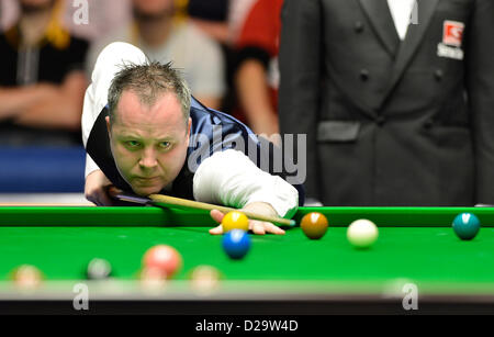 17.01.2013 Londres, Angleterre. John Higgins en action contre Shaun Murphy pendant les Masters de Snooker Alexandra Palace. Banque D'Images