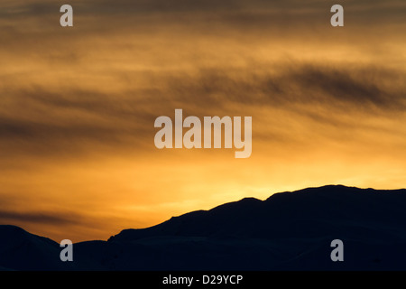 Lever du soleil avec de belles couleurs de l'Islande en hiver Banque D'Images