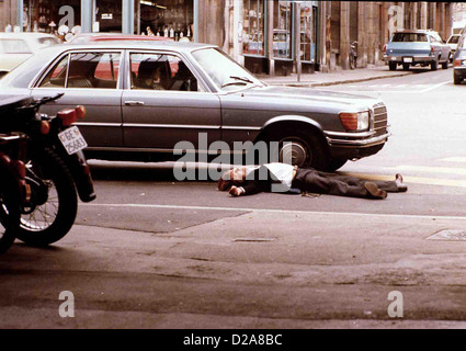 Wer kann sich ais (Das Leben) Sauve qui peut (La Vie) Voir légende locale *** *** 1980 -- Banque D'Images