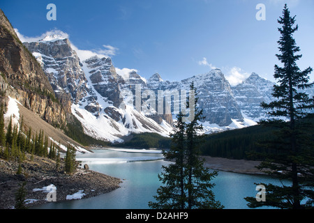 WENNKCHEMNA AU LAC MORAINE, PARC NATIONAL BANFF PICS ALBERTA CANADA Banque D'Images