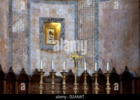 Icône de la Vierge et l'enfant dans l'intérieur du Panthéon, Rome, Italie Banque D'Images