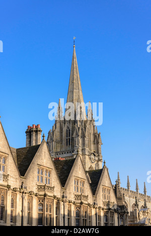 Flèche de l'église St Mary également connu sous le nom de l'église de l'Université d'Oxford le England UK Banque D'Images