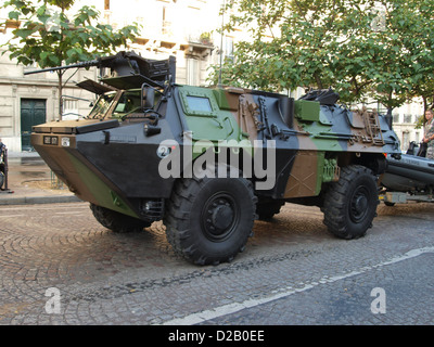 VAB 4x4 Anglais défilé militaire Champs Elysees Banque D'Images