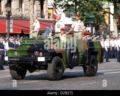 ACMAT VLRA défilé militaire Champs Elysees Banque D'Images