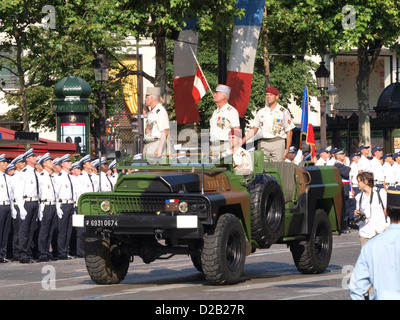 ACMAT VLRA défilé militaire Champs Elysees Banque D'Images