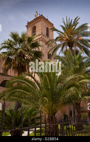 La basilique Santa Maria Assunta à Alcamo, la Sicile. Banque D'Images