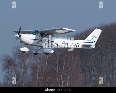 PH-COMETJUNKIE 1977 Cessna 152 II C/N 15280786 Banque D'Images