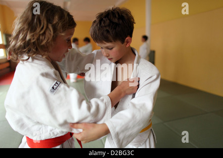 Berlin, Allemagne, enfants dans un cours de judo Banque D'Images