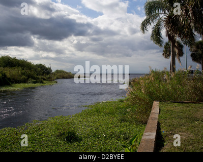 Sur le lac Washington St Johns River en Floride à Melbourne dans le Comté de Brevard Banque D'Images