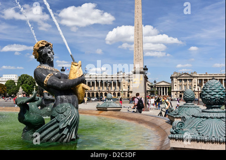 Fontaine de River de Commerce et de navigation, de la Place de la Concorde, Paris, France. Banque D'Images