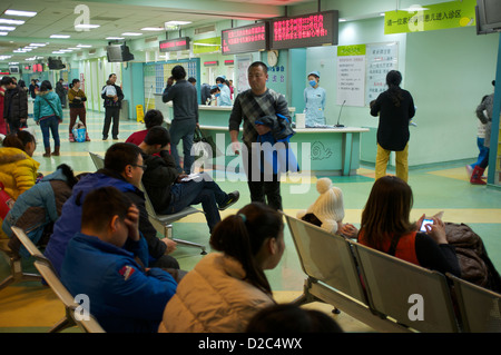 Clinique des maladies respiratoires de l'Hôpital pour enfants de Beijing. 14-Jan-2013 Banque D'Images