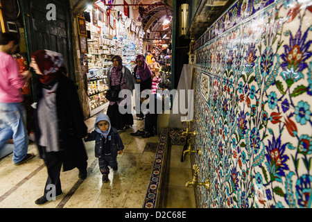Les gens au Grand Bazar, Istanbul, Turquie Banque D'Images
