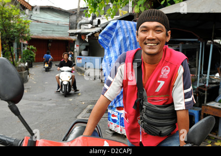 Bangkok, Thaïlande, les chauffeurs de taxi moto Banque D'Images