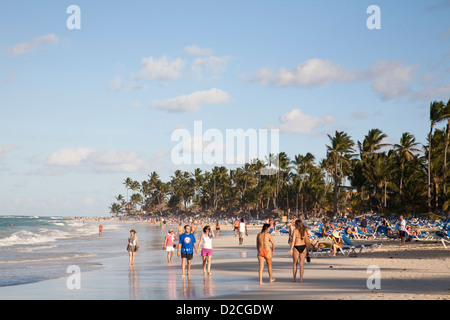 Nord, mer des Caraïbes, d'Hispaniola, la République dominicaine, Punta Cana, l'hôtel Barcelo Punta Cana, beach Banque D'Images