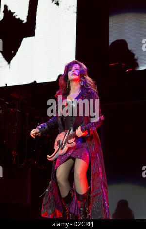 Marie Osmond en concert à l'O2 Arena au début de la tournée britannique avec son frère, Donny, n'est pas représenté ici. Banque D'Images