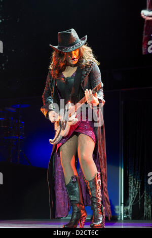 Marie Osmond en concert à l'O2 Arena au début de la tournée britannique avec son frère, Donny, n'est pas représenté ici. Banque D'Images