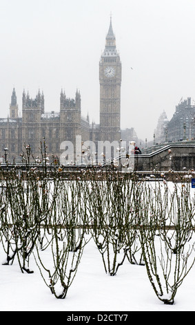 Big Ben dans la neige Londres Angleterre Grande-bretagne UK Banque D'Images