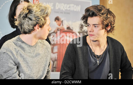 Niall Horan et Harry Styles, Jan 18, 2013 : Niall Horan, Harry Styles, des One Direction, le 18 janvier 2013, Tokyo, Japon : Niall Horan(L) et Harry Styles de One Direction assister à une conférence de presse à Tokyo, Japon, le 18 janvier 2013. (Photo de bla) Banque D'Images