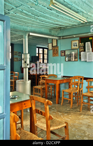 Le 'Café' Forlidas('kafeneio"), le plus ancien de la Grèce (depuis 1785) au village de Lafkos, South Pelion, magnésie (magnésie) Thessally. Banque D'Images