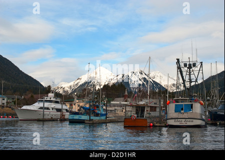 Bateaux de pêche dans le port de Crescent, Sitka, Alaska, USA Banque D'Images