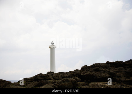 Phare de Cape Zampa à Okinawa, Japon Banque D'Images