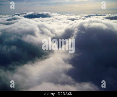 Vue des pilotes au-dessus des nuages, tourné sur le Shropshire, Angleterre Banque D'Images