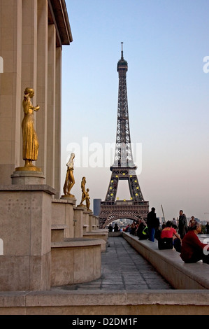 La Tour Eiffel depuis le Palais de Chaillot, Paris Banque D'Images