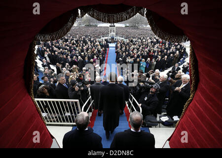 Washington, District de Columbia, Etats-Unis. Jan 21, 2013. Le président Barack Obama arrive à la cérémonie d'assermentation à la capitale américaine lors de la 57e Cérémonie d'investiture à Washington, lundi, Janvier 21, 2013. (Crédit Image : Crédit : Evan Vucci/Piscine/Prensa Internacional/ZUMAPRESS.com/Alamy Live News) Banque D'Images