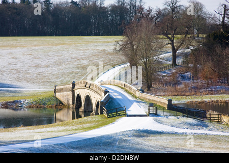 Pont sur la rivière Glyme, Blenheim Palace, Angleterre Banque D'Images