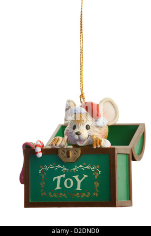 Dans la poitrine de la souris jouet décoration de Noël sur fond blanc Banque D'Images