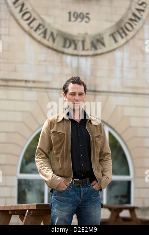 L'acteur gallois Matthew Rhys au Dylan Thomas Centre à Swansea. Banque D'Images