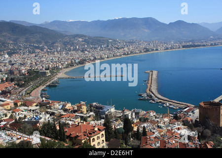 Sur la baie et sur la ville d'Alanya Banque D'Images