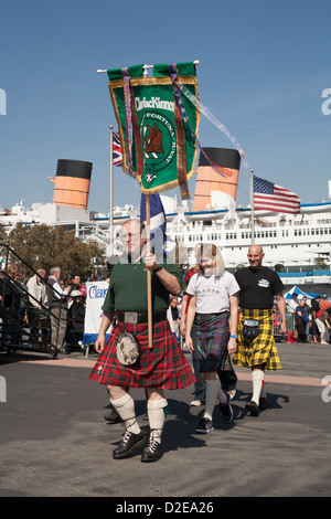 Grande Parade des clans à l'Scotsfest Queen Mary à Long Beach, CA Banque D'Images