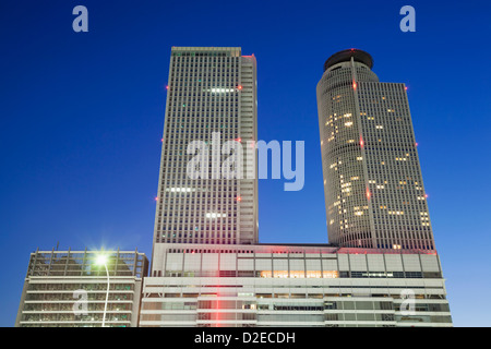 Le Japon, Honshu, Aichi, Nagoya, JR Central Towers Banque D'Images