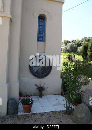 Une plaque pour les victimes d'un accident d'avion à petreto bicchisano sur l'île de Corse Banque D'Images