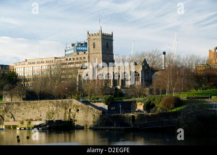 Ruines de l'église St Peters, parc du Château, Bristol. Banque D'Images