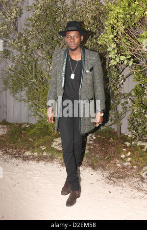 Le rappeur et producteur américain Theophilus London assiste au printemps/été 2013 Chanel collection présentée lors de la fashion week Haute Couture de Paris, à Paris, France, 22 janvier 2013. Défilés Haute Couture Paris exécuter jusqu'au 24 janvier 2013. Photo : Hendrik Ballhausen/dpa Banque D'Images