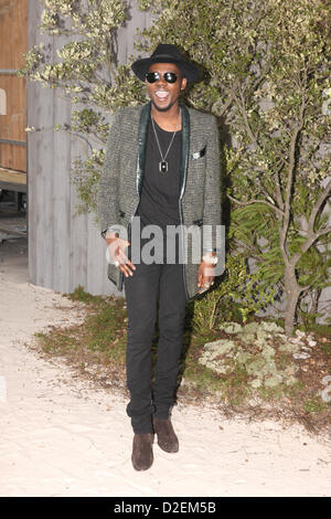 Le rappeur et producteur américain Theophilus London assiste au printemps/été 2013 Chanel collection présentée lors de la fashion week Haute Couture de Paris, à Paris, France, 22 janvier 2013. Défilés Haute Couture Paris exécuter jusqu'au 24 janvier 2013. Photo : Hendrik Ballhausen/dpa Banque D'Images