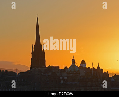 Les toits d'Édimbourg au coucher du soleil, vu de la colline Calton Banque D'Images