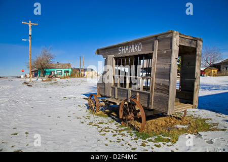 Un ancien prisonnier wagon stationné dans la ville fantôme de Shaniko, Oregon près de la gorge du Columbia. Banque D'Images